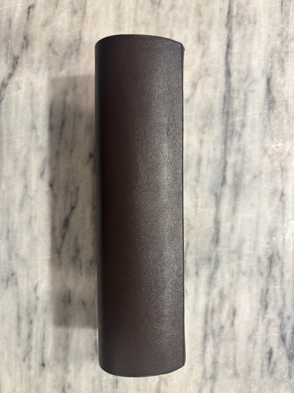 Oliver Peoples Dark Brown Leather Glasses Case with Gold Logo - Picture 3 of 5